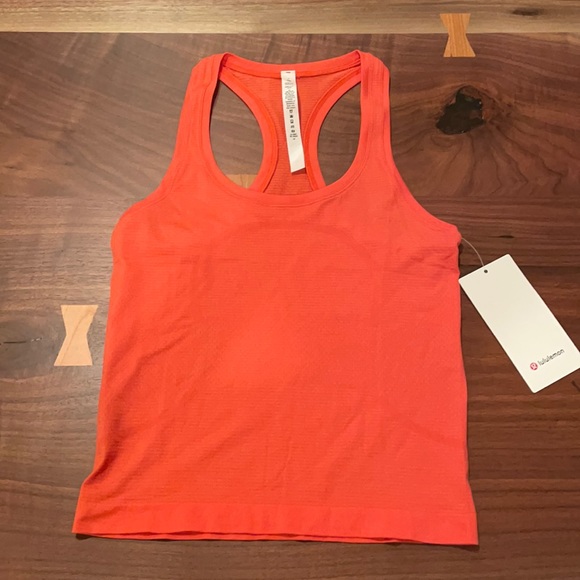 lululemon athletica Tops - Lululemon Swiftly Tech Racerback Tank Top 2.0 Race Length - Size 4 - NWT